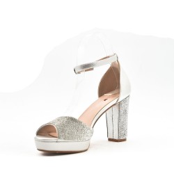 Pumps adorned with rhinestones