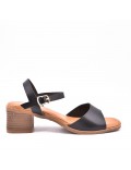 Sandale talon moyen en simili daim