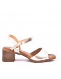 Sandale talon moyen en simili daim