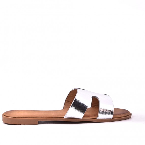 Women's flat slippers