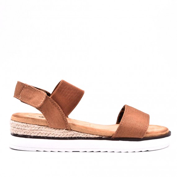 Mixed material wedge sandal