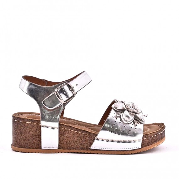Mixed material wedge sandal
