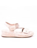Mixed-materials sandal