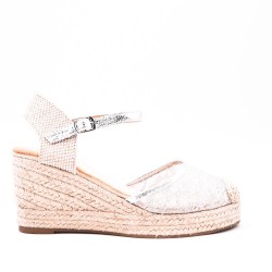 Embroidered wedge sandal
