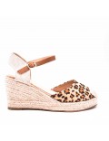 Embroidered wedge sandal