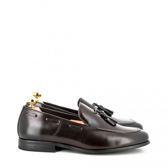 Leather derby with fringe