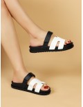 Sandalias de doble tira con cierre ajustable – suela cómoda