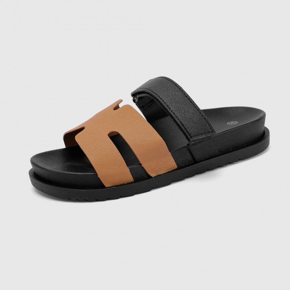 Sandalias de doble tira con cierre ajustable – suela cómoda