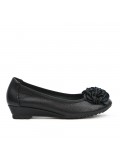 Black comfort ballerina with flower pattern and small heel