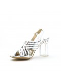 Silver sandal in patent heel