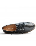 Black Derby in lace-up lacing