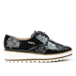 Black Derby with star pattern