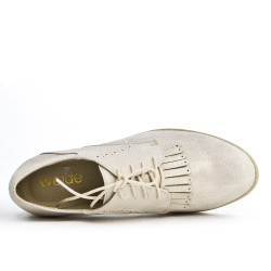 White Derby yoke with lace fringe