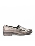 Gray moccasin in faux leather with bangs
