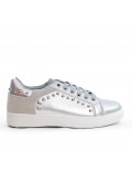 Silver sneaker with lace adorned with nails