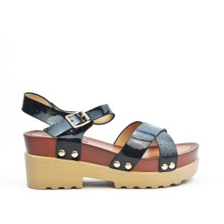 Black sandal with big heel