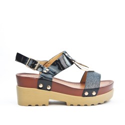 Black sandal with big heel