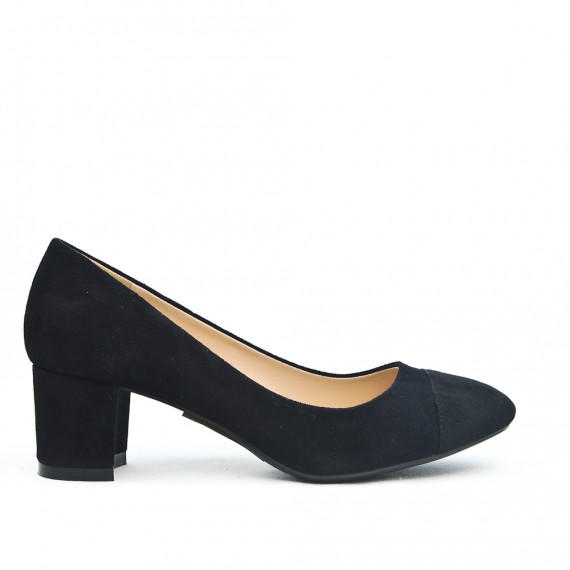 Black pump with small square heel