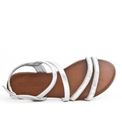 Sandale plate argent ornée de strass