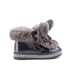 Furry tanned girl boot with bow