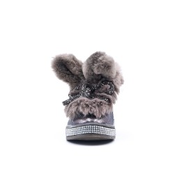 Furry tanned girl boot with bow
