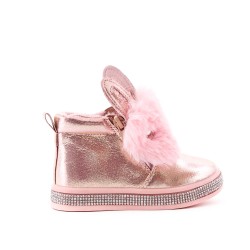 Furry pink girl boot with rabbit pattern