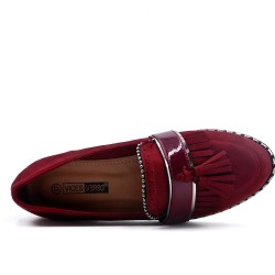 Mocasín rojo con pompón