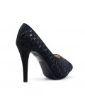 Black pump with rhinestones and heel