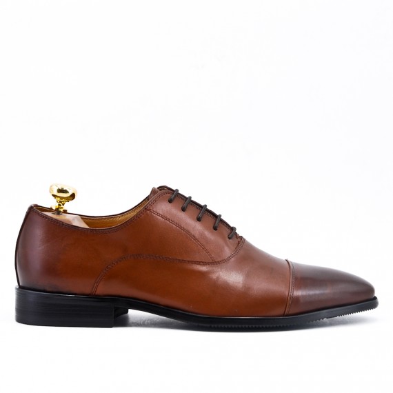 Cognac Derby with leather lace