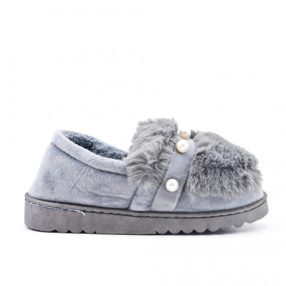 Pearl lined women's slipper