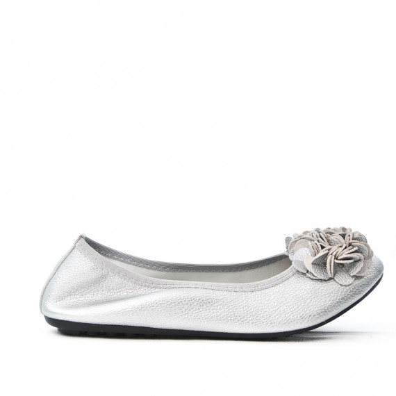 Silver comfort ballerina with flower pattern