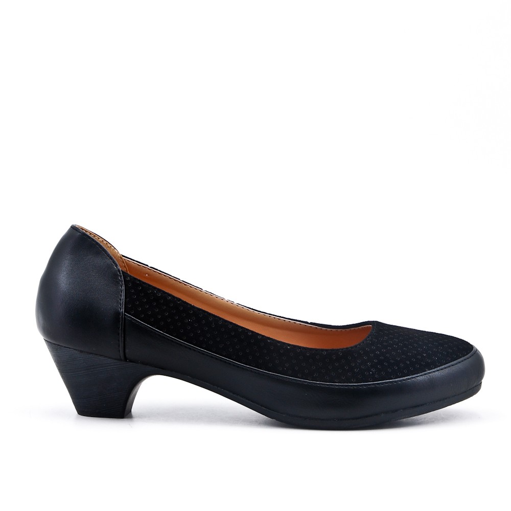 small heel shoes black
