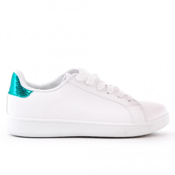 White lace-up basket