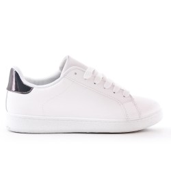 White lace-up basket