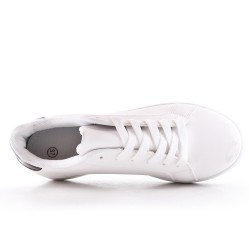 White lace-up basket